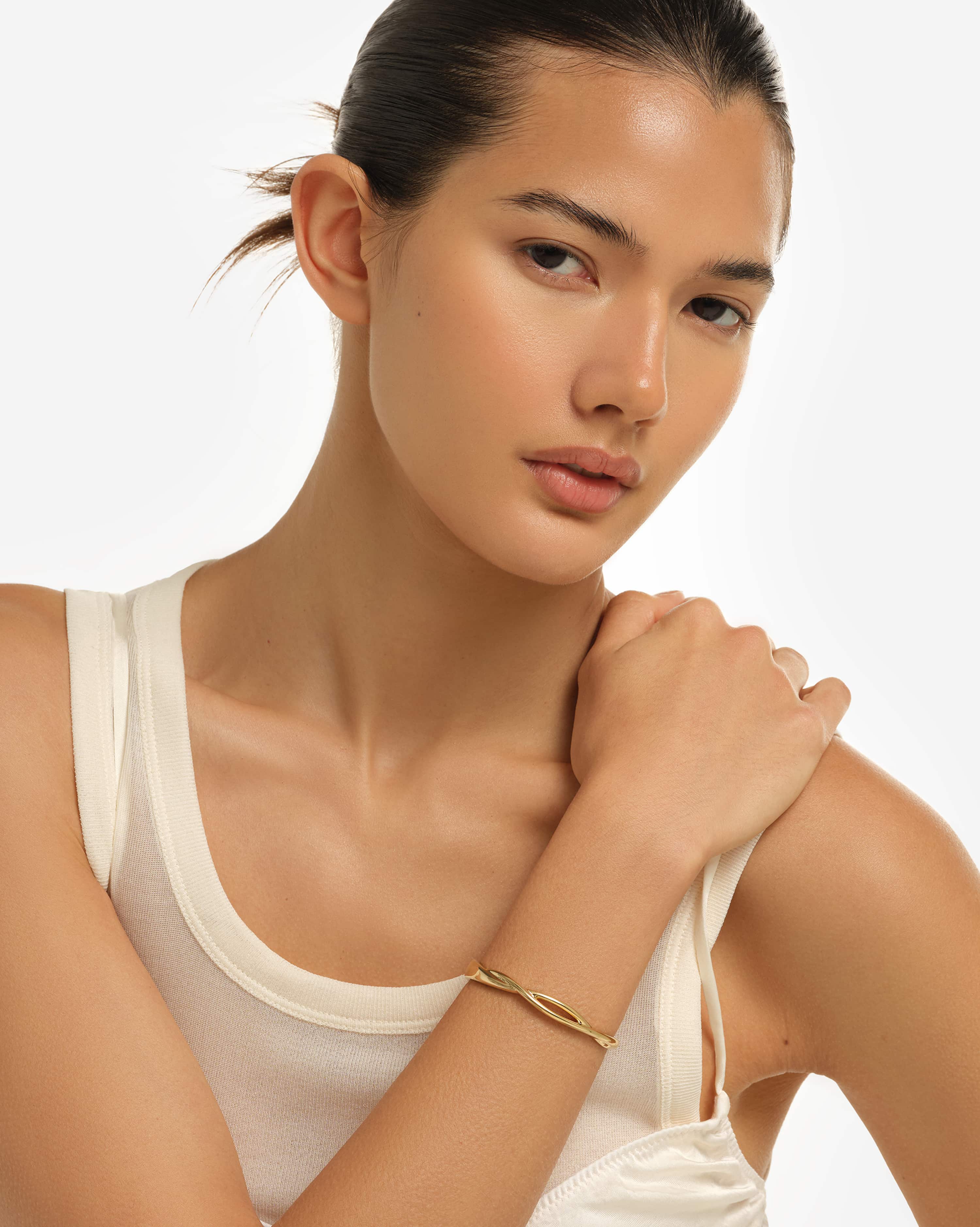 Albese Minimalist Sleek Cuff Bracelet in 18K Gold Vermeil by Handiora