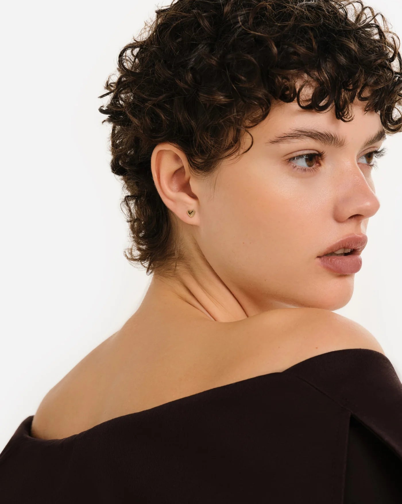 Roma Small Heart Stud Earrings in 18K Gold Vermeil by Handiora